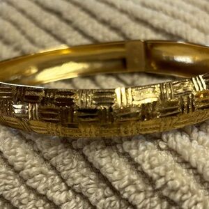 Gold flexible bangle bracelet 10k gold